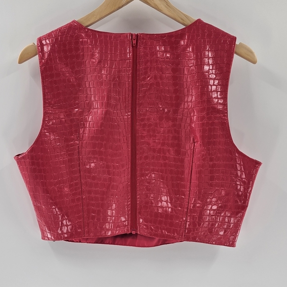 7 For All Mankind Croc Embossed Faux Leather Sleeveless Cropped Top Womens Large - Picture 2 of 16